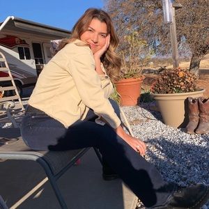 Meet your Posher, Katherine